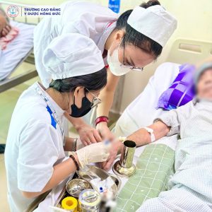 Tuyen sinh Cao dang Y Duoc Hong Duc 2026 hoc phi uu dai